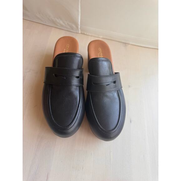 André Assous black Soraya Water Resistant Clog (Women) size 5 - Picture 4 of 10